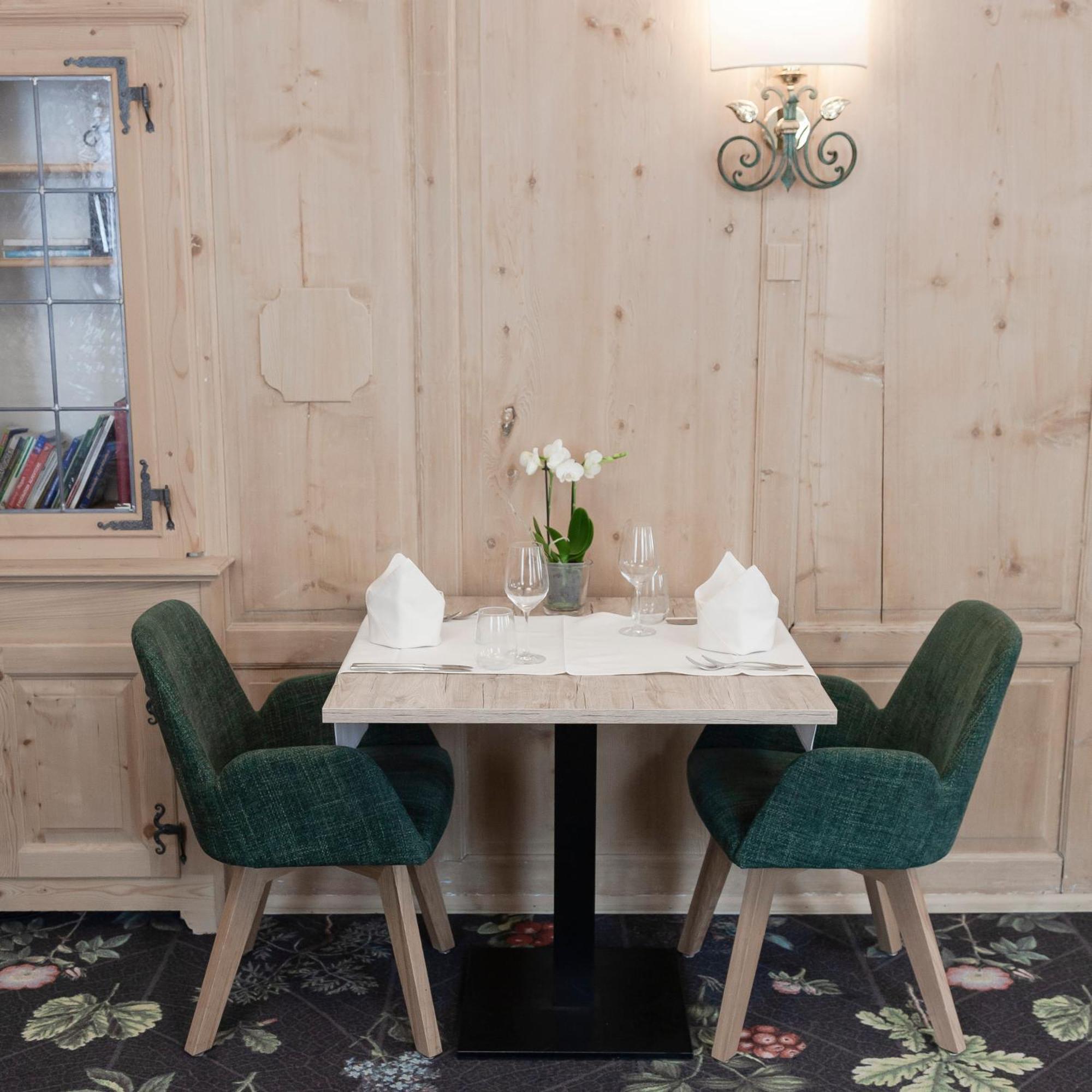 Baer & Post Hotel 3*