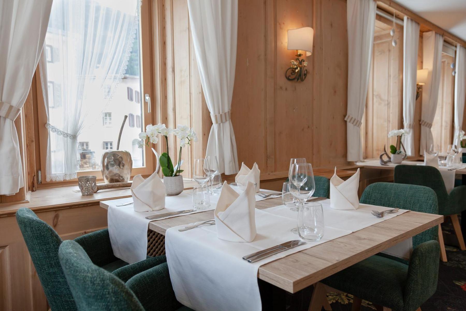 Baer & Post Hotel 3*