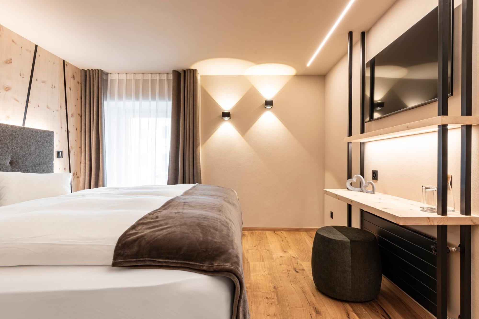 Baer & Post Hotel 3*